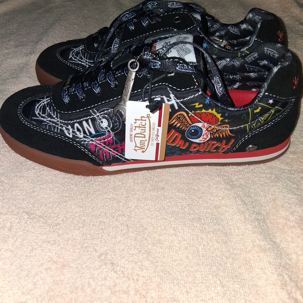 Von Dutch Black Sneakers with Colorful Graphics